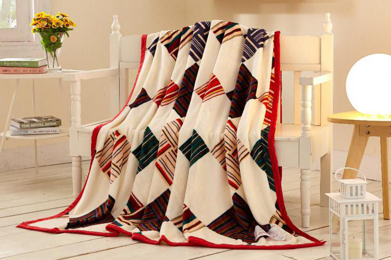 白底福字绒毯 99元